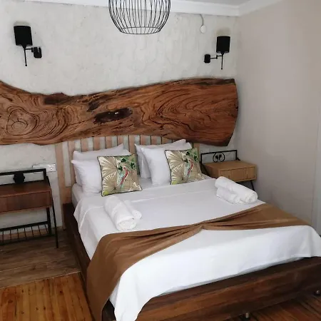 Nuriye Butik Alacati Hotel *